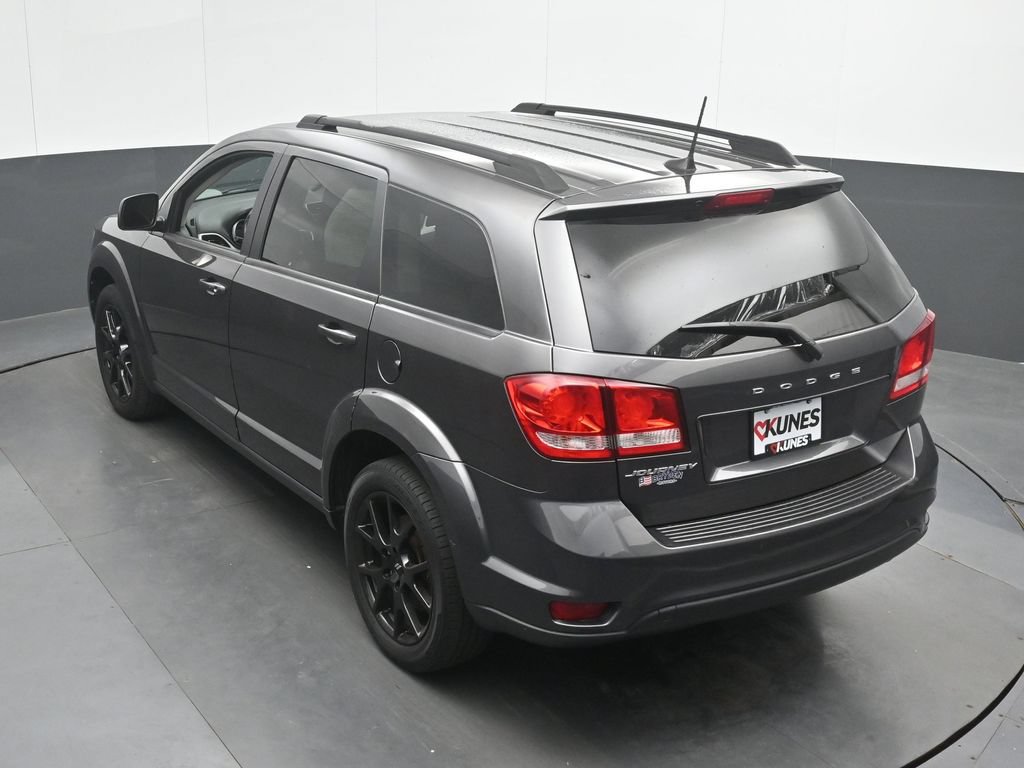 Used 2019 Dodge Journey SE w/ Connectivity Group FWD image 38
