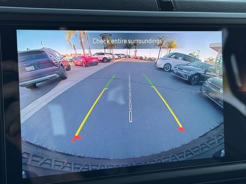 Used 2025 Jeep Wrangler Willys image 27