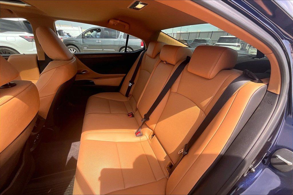 Used 2022 Lexus ES 350 w/ Premium Package FWD image 27