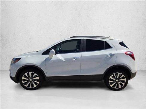 Used 2022 Buick Encore Preferred w/ Safety Package FWD image 9