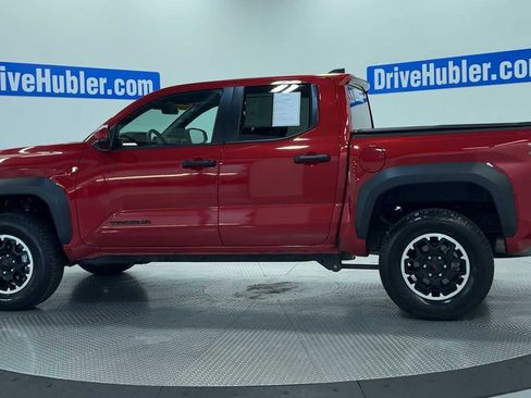 Used 2025 Toyota Tacoma TRD Off-Road AWD/4WD image 5