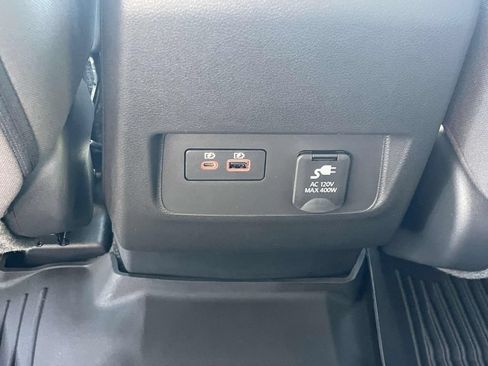 New 2025 Nissan Frontier SV w/ SV Convenience Package AWD/4WD image 10
