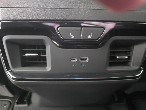 Used 2026 GMC Sierra 1500 AT4 w/ AT4 Premium Package AWD/4WD image 36