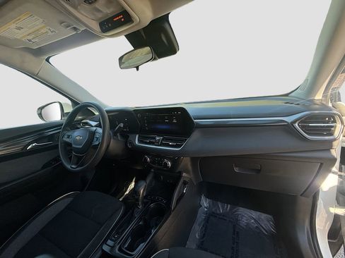 Used 2024 Chevrolet TrailBlazer LT image 26