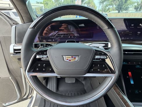 Certified 2025 Cadillac Escalade Sport Platinum w/ LPO, ONYX Package AWD/4WD image 31