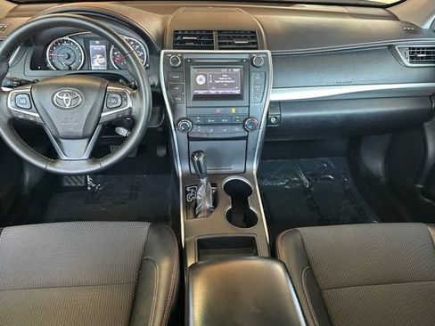 Used 2016 Toyota Camry SE FWD image 13