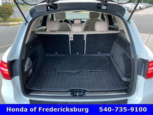 Used 2018 Mercedes-Benz GLC 300 4MATIC image 23