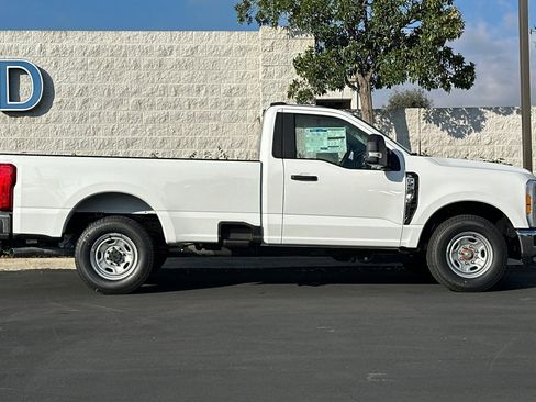 New 2026 Ford F250 XL w/ XL Chrome Package image 3