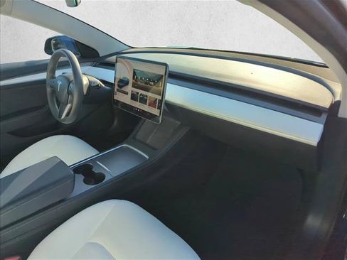 Used 2022 Tesla Model 3 Long Range AWD/4WD image 26