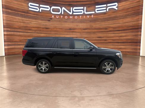 Used 2022 Ford Expedition Max XLT image 7