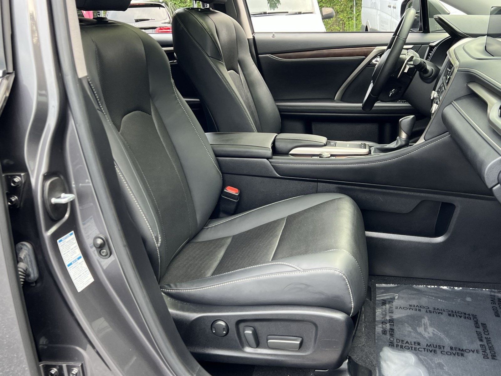 Used 2022 Lexus RX 350L Premium w/ Premium Package AWD/4WD image 34