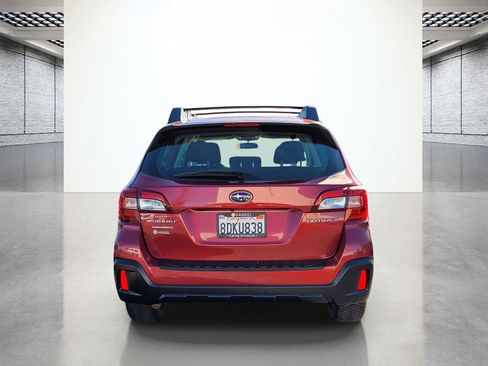 Used 2018 Subaru Outback 2.5i image 8
