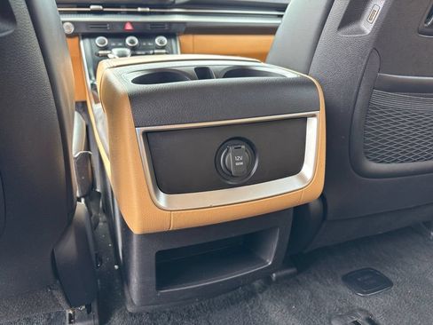 Used 2022 Kia Carnival LX FWD image 38