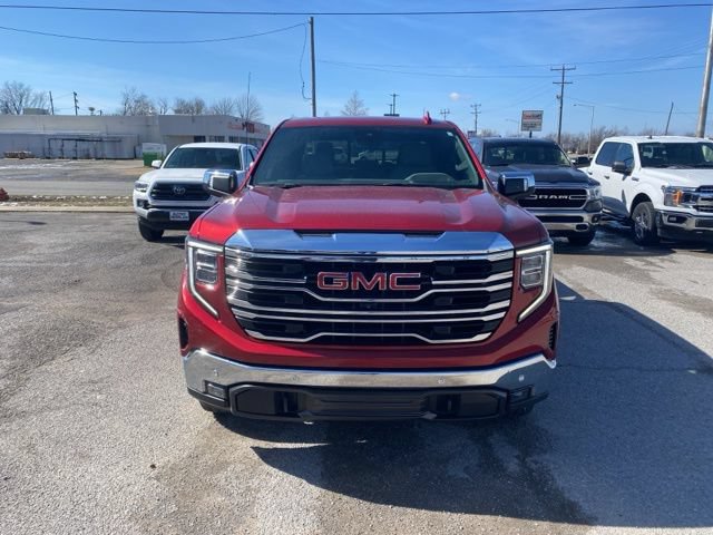 Used 2022 GMC Sierra 1500 SLT w/ SLT Premium Plus Package AWD/4WD image 9