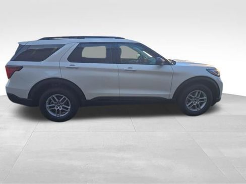 New 2026 Ford Explorer Active AWD/4WD image 7