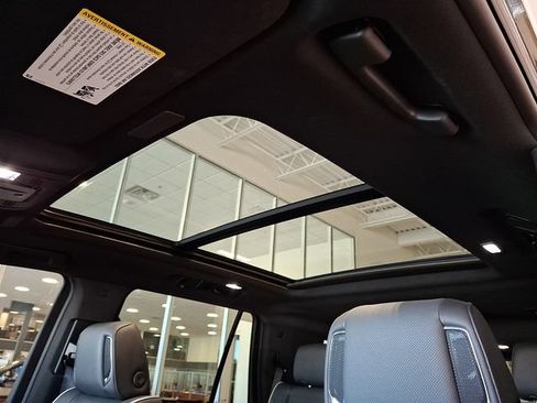 Used 2025 Cadillac Escalade Sport w/ LPO, ONYX Package AWD/4WD image 15