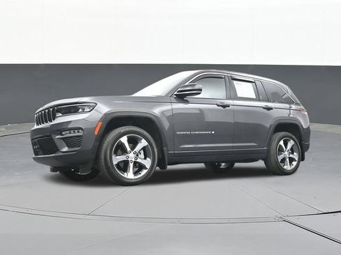 Used 2024 Jeep Grand Cherokee Limited AWD/4WD image 60