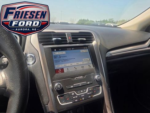 Used 2019 Ford Fusion SE AWD/4WD image 19