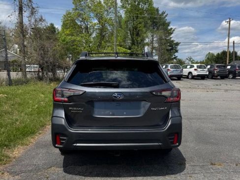 Used 2022 Subaru Outback Premium AWD/4WD image 5