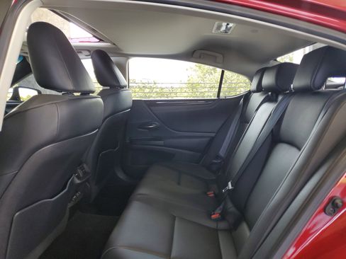 Used 2020 Lexus ES 350 w/ Premium Package FWD image 9