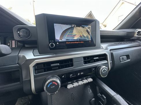 Used 2024 Toyota Tacoma SR5 AWD/4WD image 33