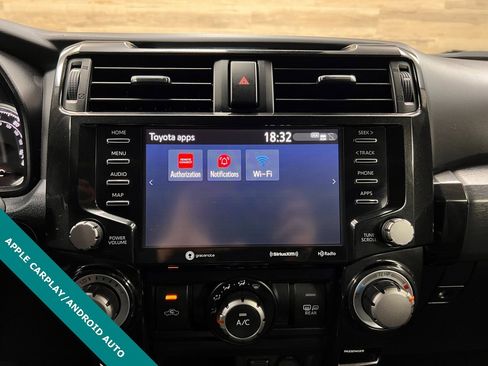 Used 2024 Toyota 4Runner TRD Off-Road Premium image 18