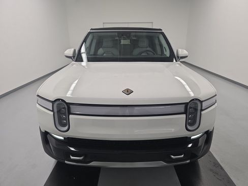 Used 2024 Rivian R1S Adventure AWD/4WD image 8