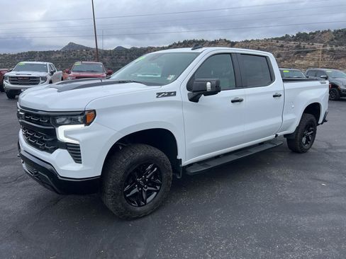 New 2025 Chevrolet Silverado 1500 LT Trail Boss w/ Dark Appearance Package AWD/4WD image 3