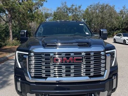Used 2024 GMC Sierra 2500 Denali w/ Denali Reserve Package image 6