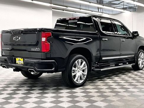 Used 2022 Chevrolet Silverado 1500 High Country w/ High Country Premium Package image 12