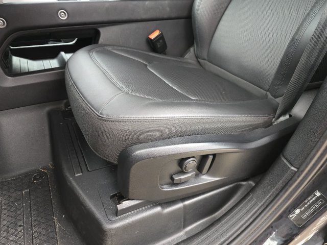 Used 2025 Land Rover Defender 110 S AWD/4WD image 23
