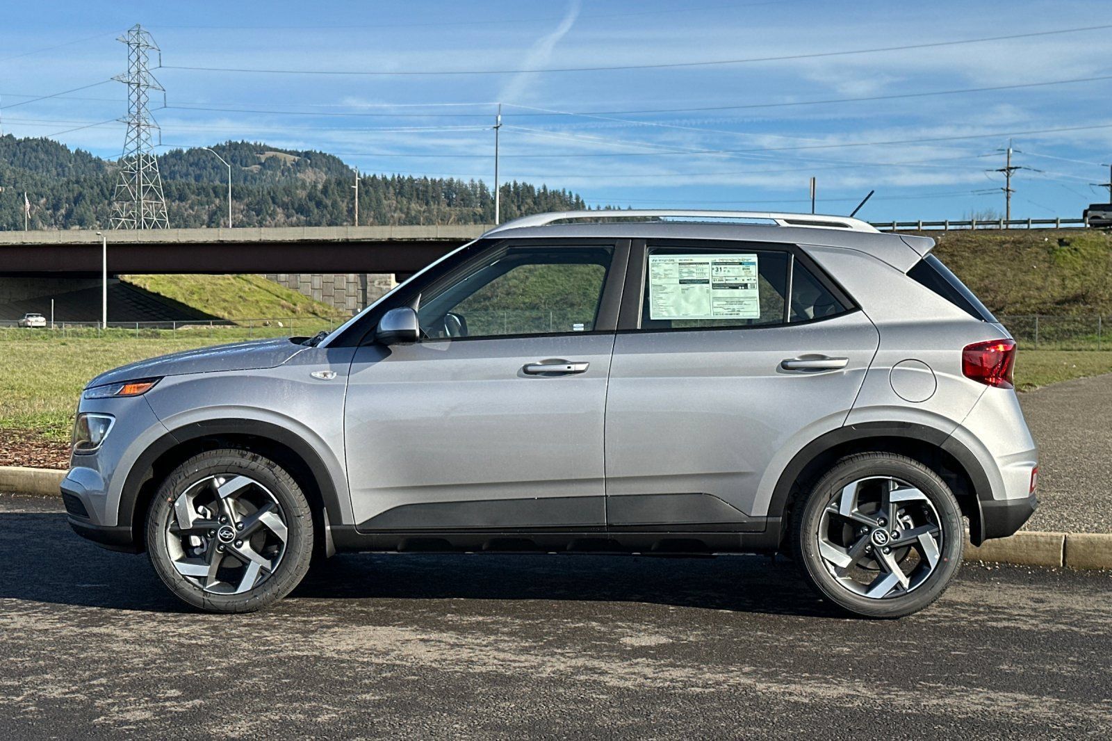 Used 2026 Hyundai Venue SEL FWD image 6