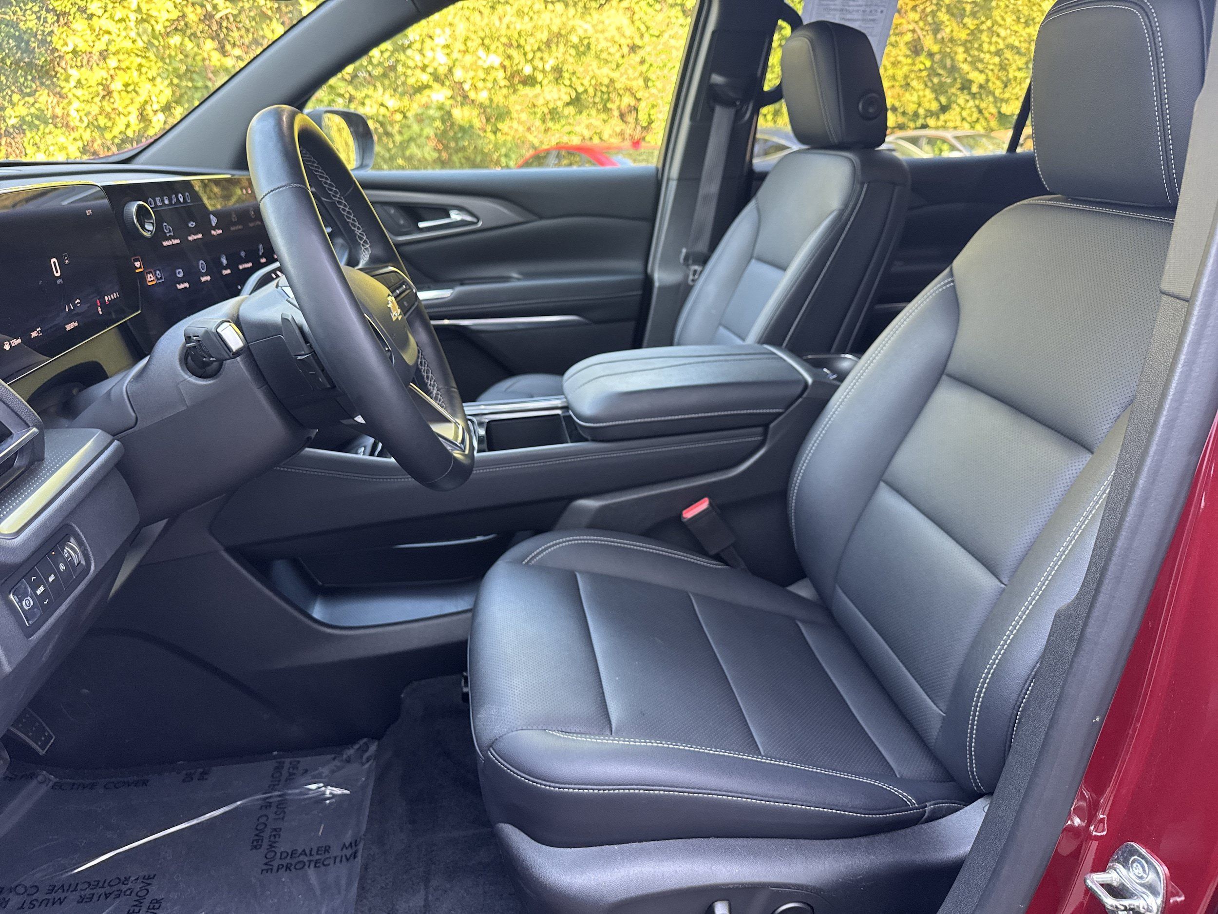 Used 2026 Chevrolet Traverse LT AWD/4WD image 5