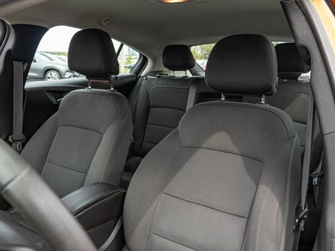 Used 2017 Chevrolet Cruze LT w/ Convenience Package FWD image 13