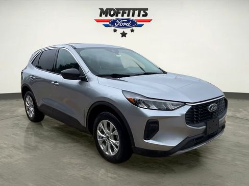 Used 2023 Ford Escape Active AWD/4WD image 7