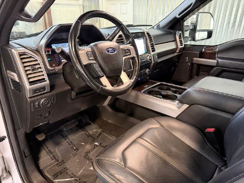 Used 2017 Ford F350 Platinum w/ FX4 4x4 Off Road Package image 10