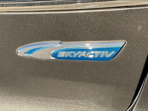 Used 2013 MAZDA MAZDA3 i Grand Touring image 9