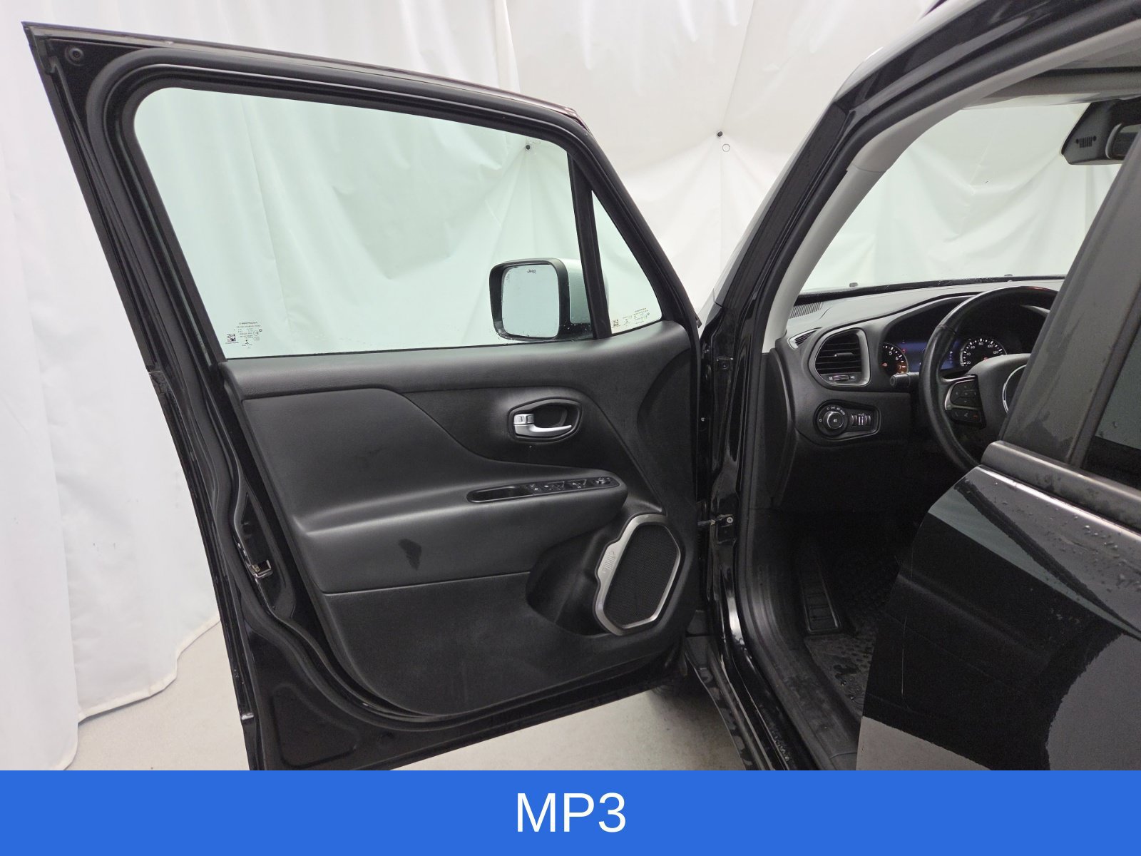 Certified 2018 Jeep Renegade Limited w/ UConnect 8.4 Nav Group AWD/4WD image 15