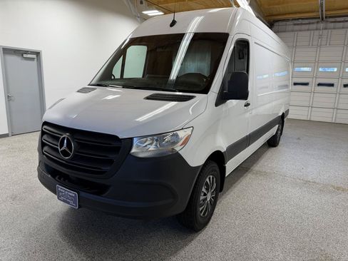 Used 2020 Mercedes-Benz Sprinter 2500 w/ Driver Convenience Package image 2