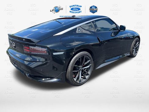 Used 2024 Nissan Z Performance w/ Floor Mat Package RWD image 32