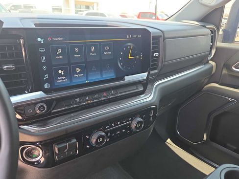 Used 2024 Chevrolet Silverado 2500 LTZ AWD/4WD image 25
