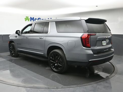 Used 2023 GMC Yukon XL Denali w/ Advanced Technology Package AWD/4WD image 29