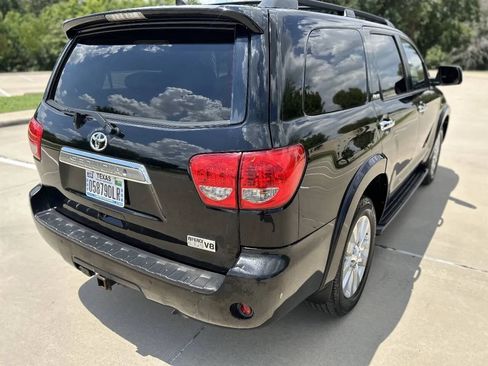 Used 2016 Toyota Sequoia Platinum RWD image 6