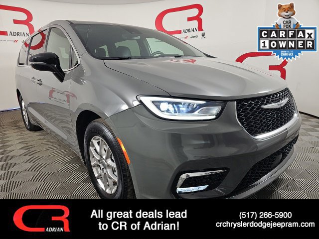 Certified 2025 Chrysler Pacifica Select FWD image 1