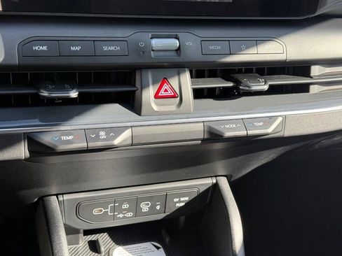 New 2025 Kia K4 EX image 14