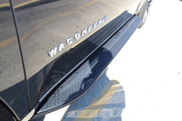 Used 2023 Jeep Wagoneer Series II w/ Premium Group I AWD/4WD image 8