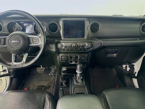 Used 2023 Jeep Gladiator Overland image 18