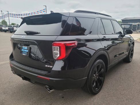 Used 2023 Ford Explorer ST-Line w/ Class IV Trailer Tow Package AWD/4WD image 4
