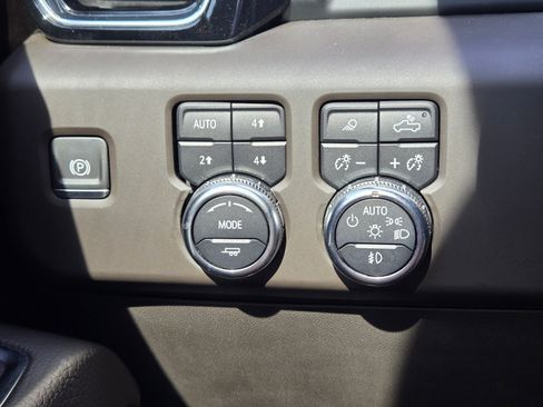 Used 2023 GMC Sierra 1500 Denali w/ Denali Reserve Package AWD/4WD image 21