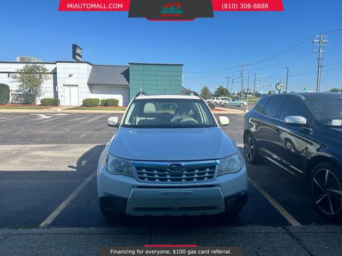 Used 2012 Subaru Forester 2.5X Premium w/ All-Weather Pkg image 2